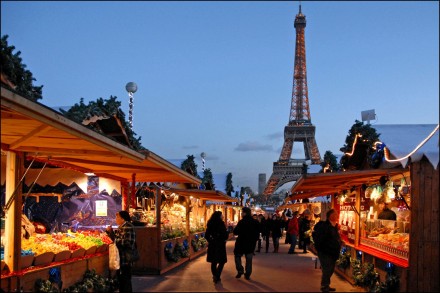 Christmas-market-Trocadero-Paris