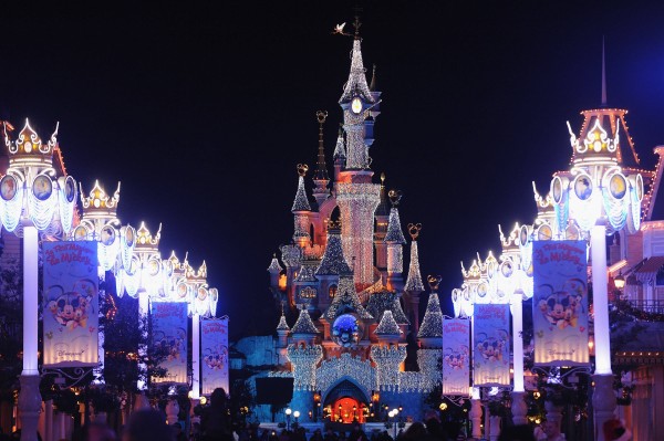 euro-disney-holidays-christmas-2012