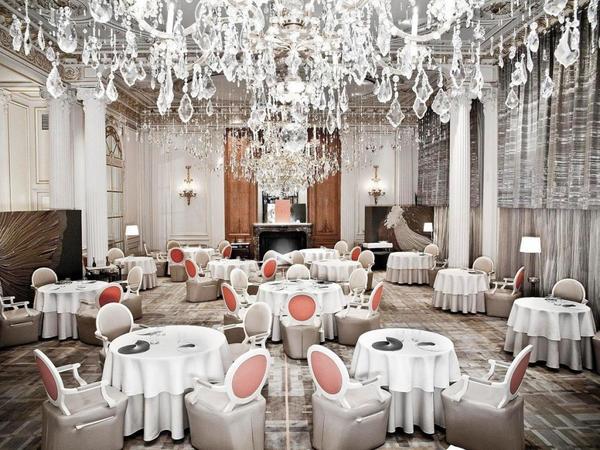 eat-at-a-michelin-starred-restaurant-like-alain-ducasse-au-plaza-athne-in-paris-1024x768