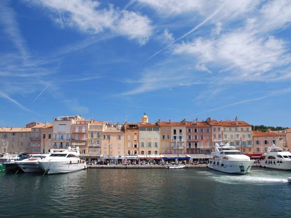 yacht-around-saint-tropez-1024x768