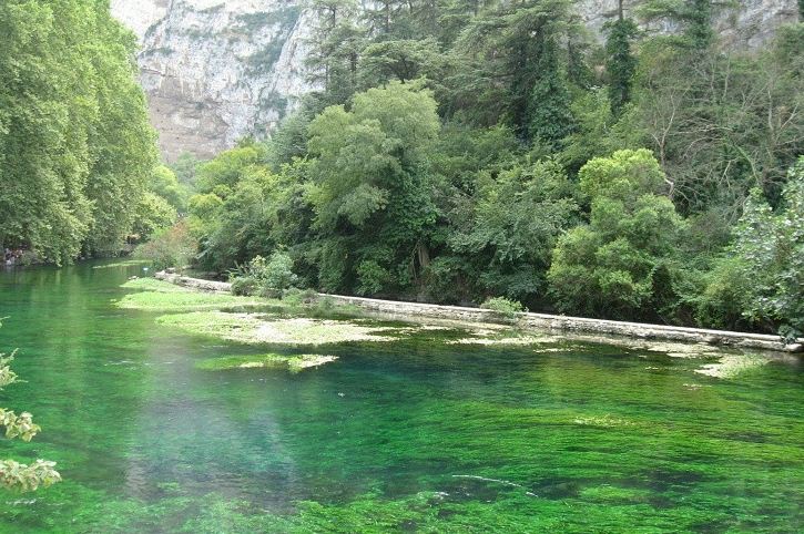 fontaine-de-vaucluse_06