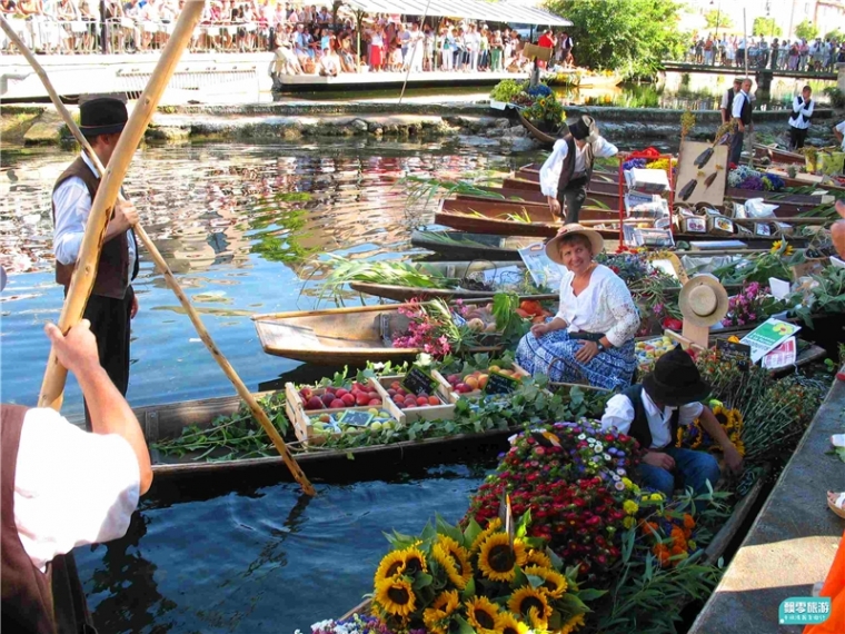 普罗旺斯旅游-法国小镇