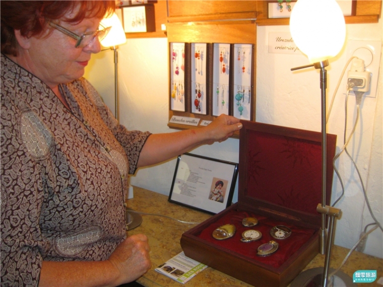 普罗旺斯旅游-法国小镇